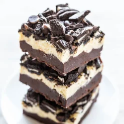 oreocreamcheesebrownies-9-735x735-1